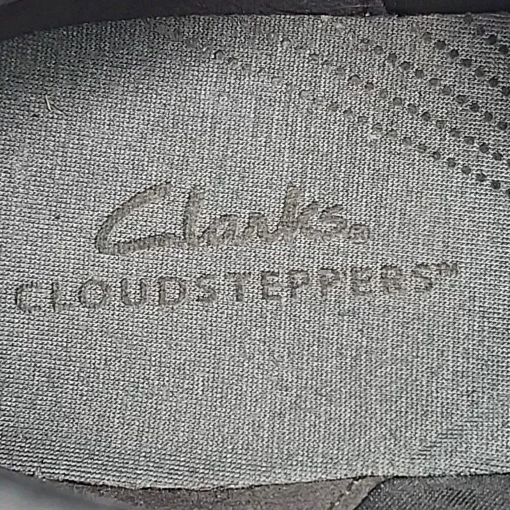 Clarks Cloudsteppers Ankle Boot Shoe Breeze Clover Bootie Gray Women Sz 8.5 Zip